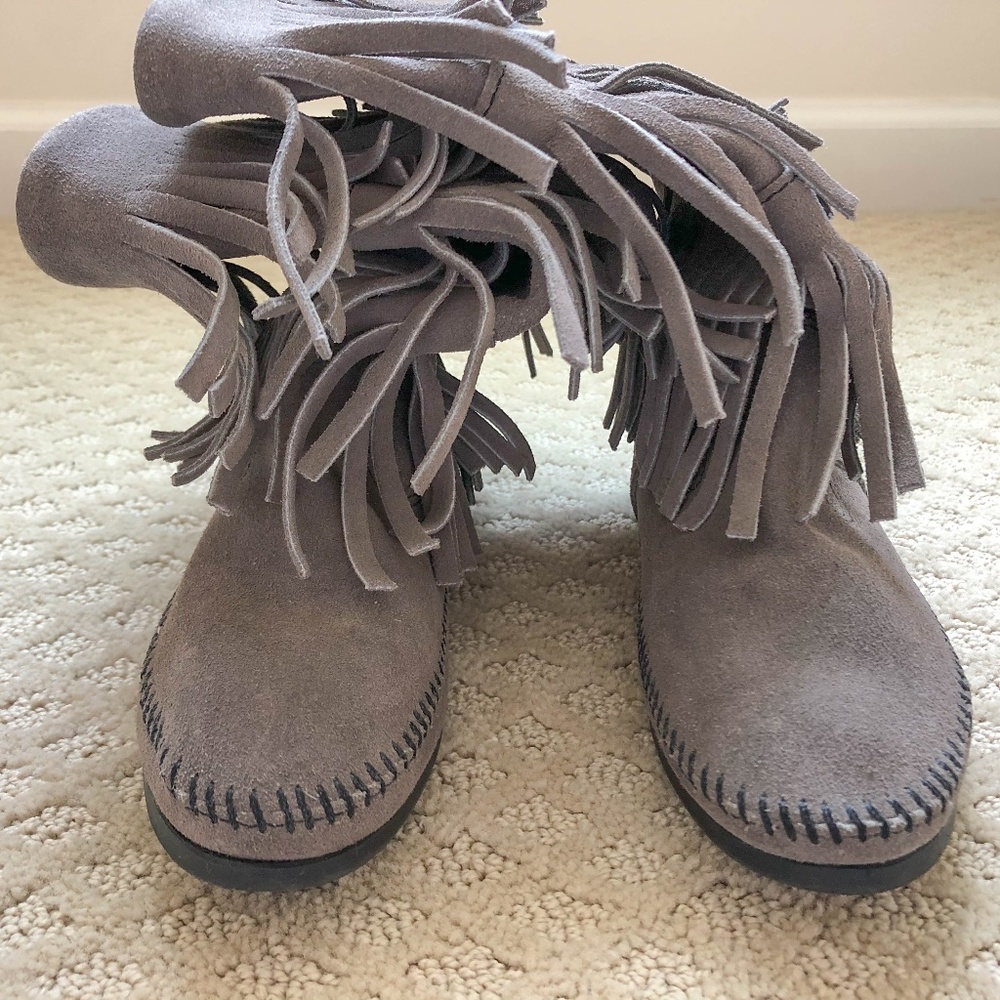 Minnetonka 3-Layer Fringe Boot